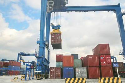 榕城外貿(mào)穩(wěn)中提質(zhì)，前三季度貨物進出口總值達1931.7億元，同比增長12.1%