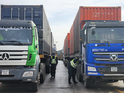 甘其毛都邊檢站 筑牢國門安全防線 高效護航進出口貿易